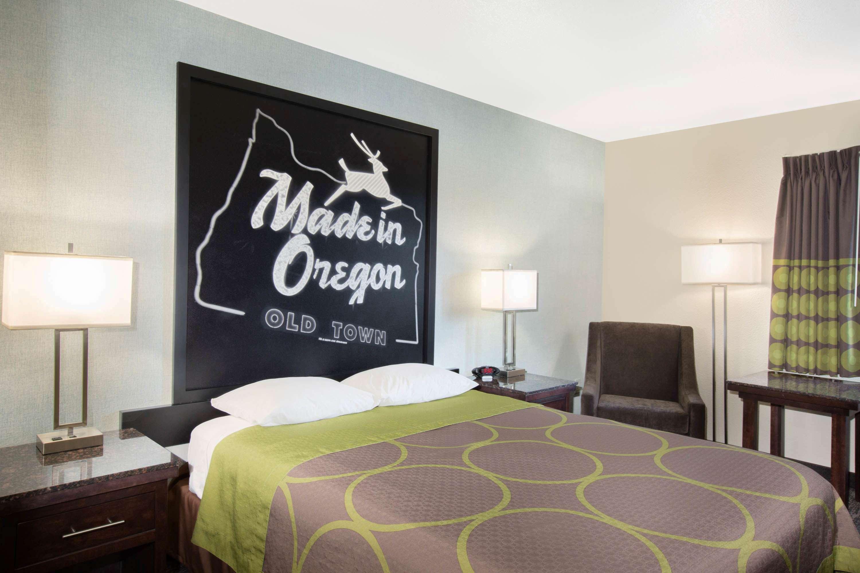 ซูเปอร์ 8 บาย วินด์แฮม สปริงฟิลด์/ยูจีน Hotel ภายนอก รูปภาพ