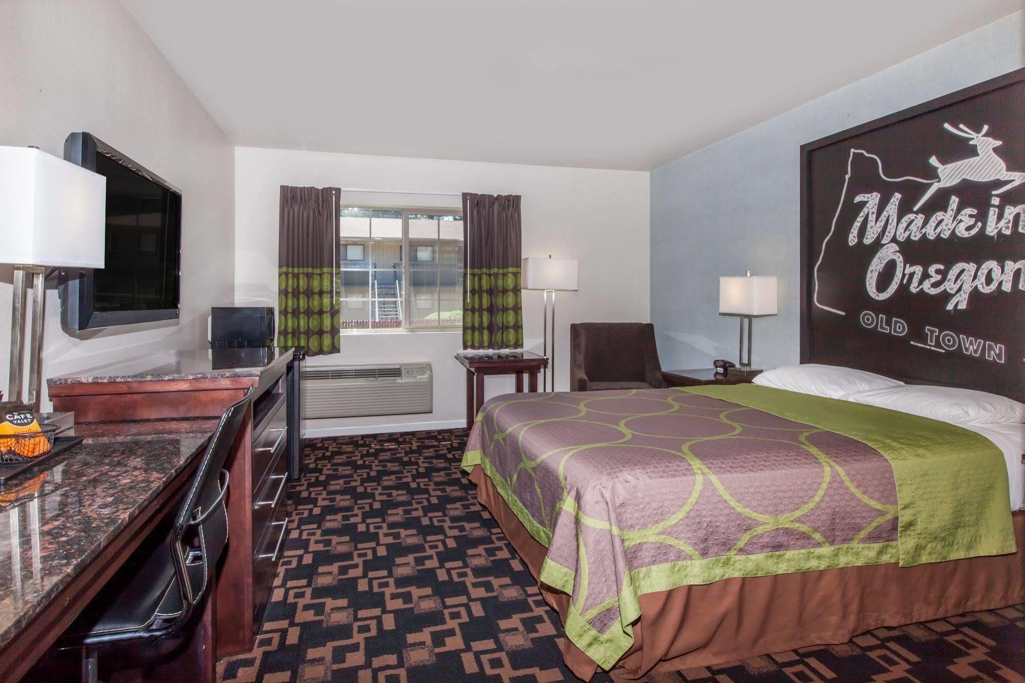 ซูเปอร์ 8 บาย วินด์แฮม สปริงฟิลด์/ยูจีน Hotel ภายนอก รูปภาพ